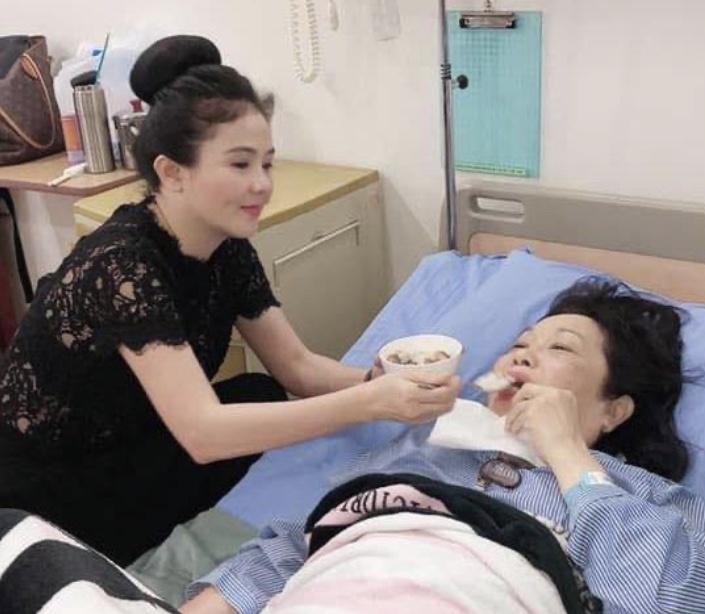 Thanh Hang nhap vien anh 1