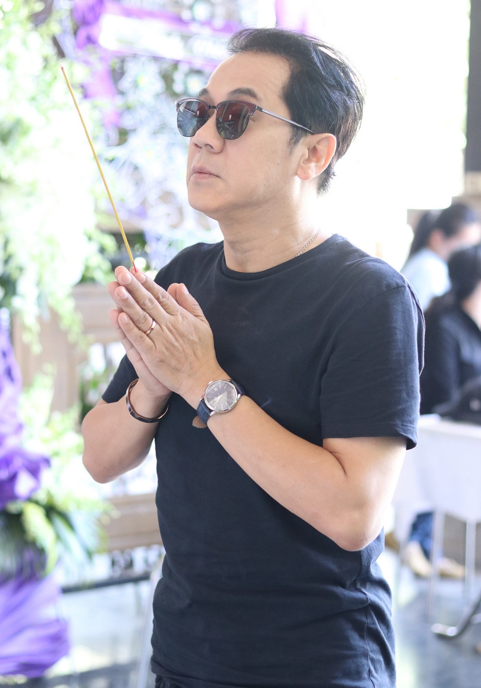 Thanh Loc den vieng nghe si Huynh Nga anh 2