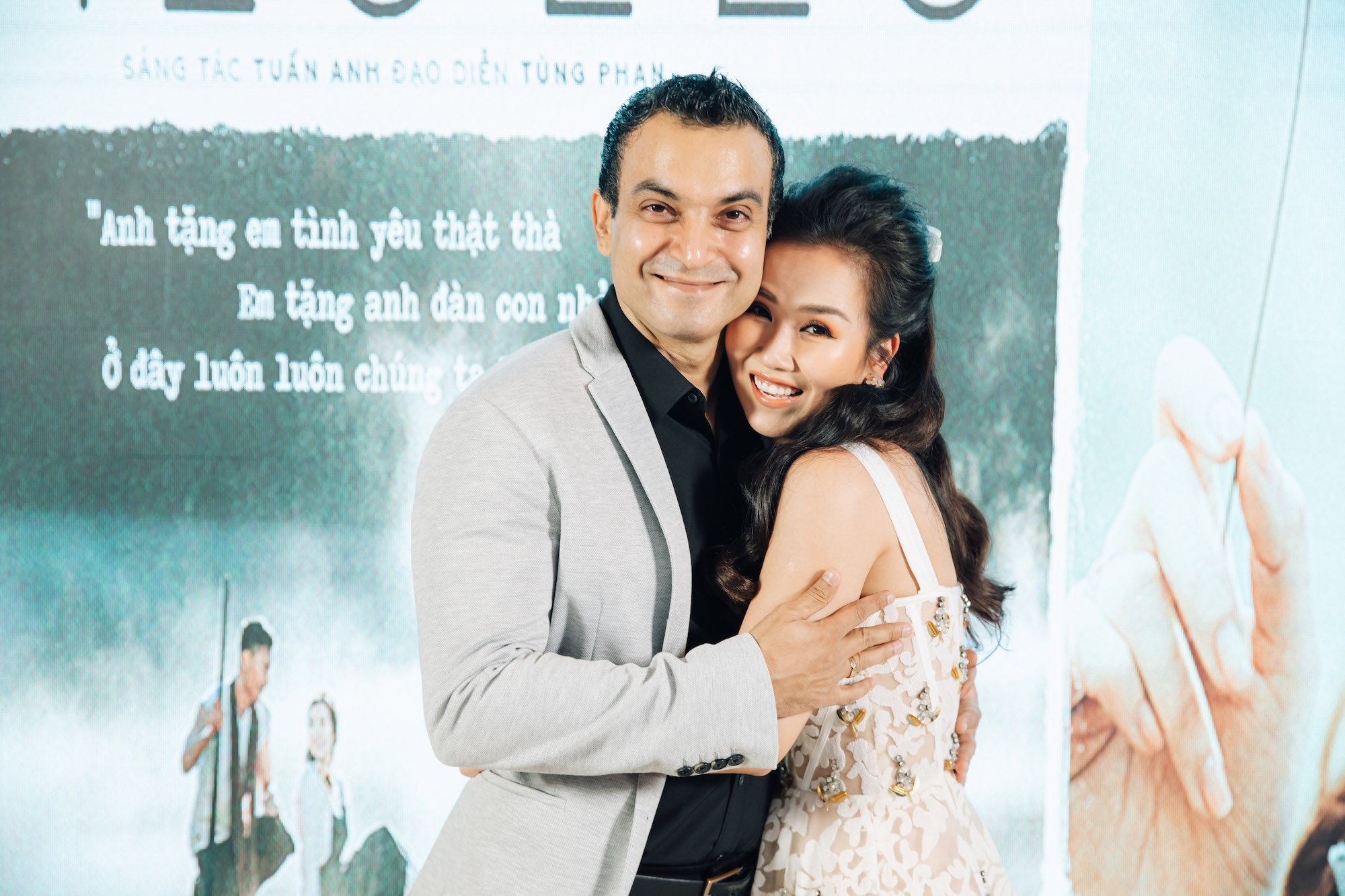 Vo Ha Tram hat ve cuoc song hon nhan sau mot nam cuoi chong An Do hinh anh