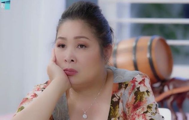 NSND Hong Van dong cua san khau lan thu 2 vi dich Covid-19 hinh anh