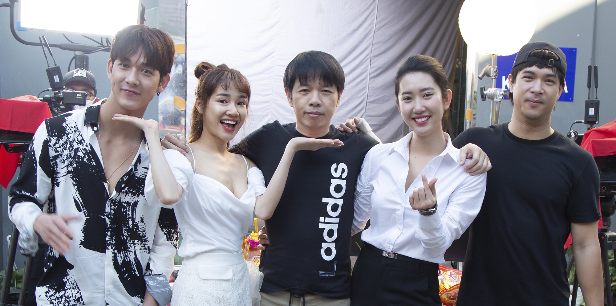 Nha Phuong dong phim voi Thuy Ngan anh 1