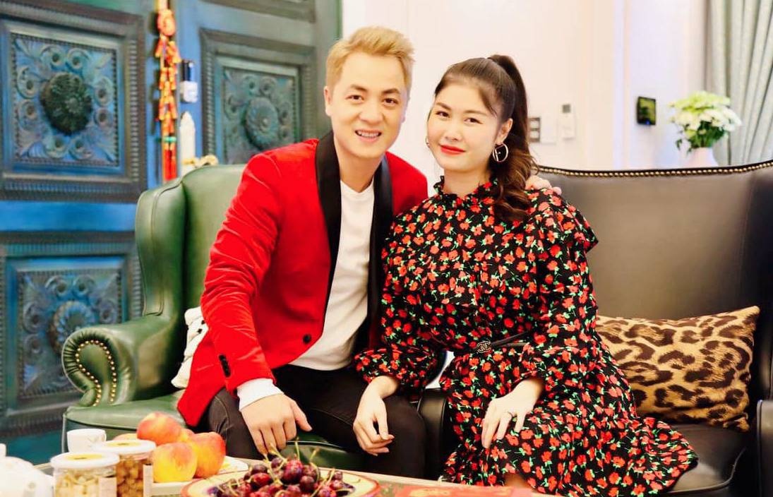 Vo Dang Khoi phan ung ve tin phau thuat tham my anh 1