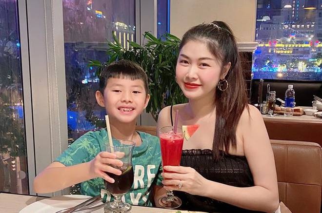 Vo Dang Khoi phan ung ve tin phau thuat tham my anh 2