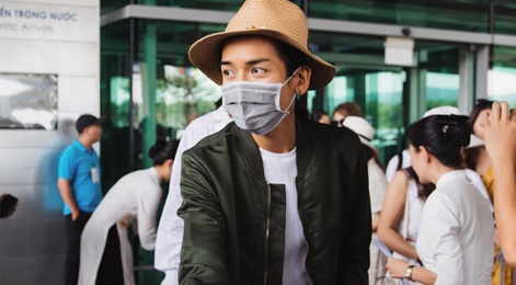 BB Tran bi cach ly 2 tuan, nhan vien y te kiem tra moi ngay hinh anh