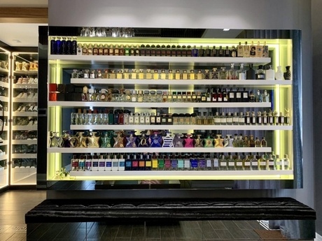 Diễn viên giàu có nhờ chuyển hướng làm MC ảnh 7 Dien vien giau co nho chuyen huong lam MC anh 7