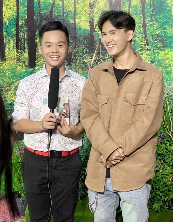 dien vien nhi Toi thay hoa vang tren co xanh anh 4