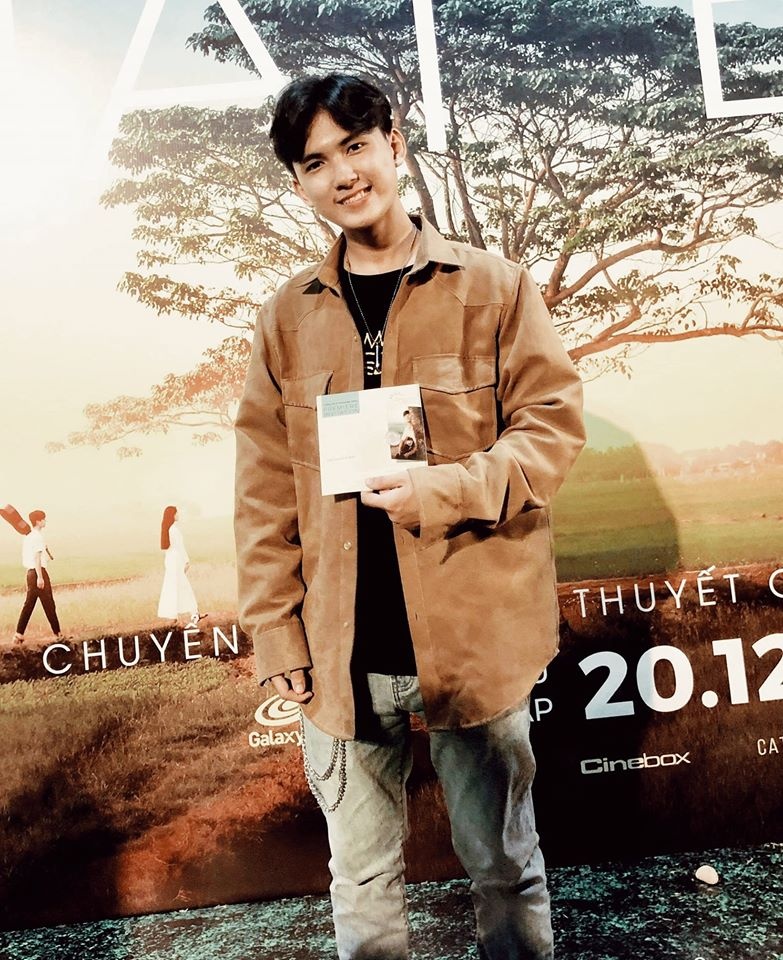 dien vien nhi Toi thay hoa vang tren co xanh anh 10