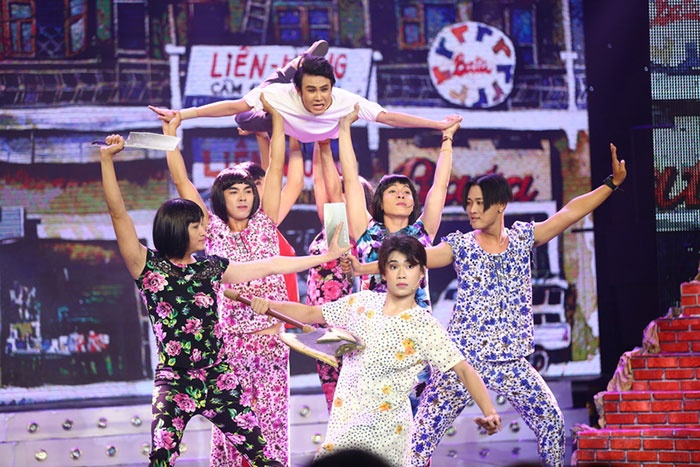 Quan quan Cuoi xuyen Viet anh 10