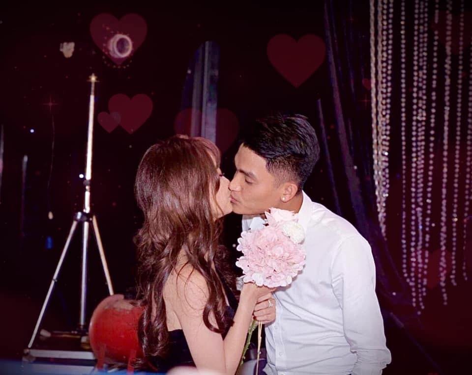 Mac Van Khoa to chuc dam cuoi anh 1