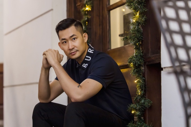 Dien vien Trong Nhan phan ung khi bi to quyt 7 trieu tien ve may bay hinh anh