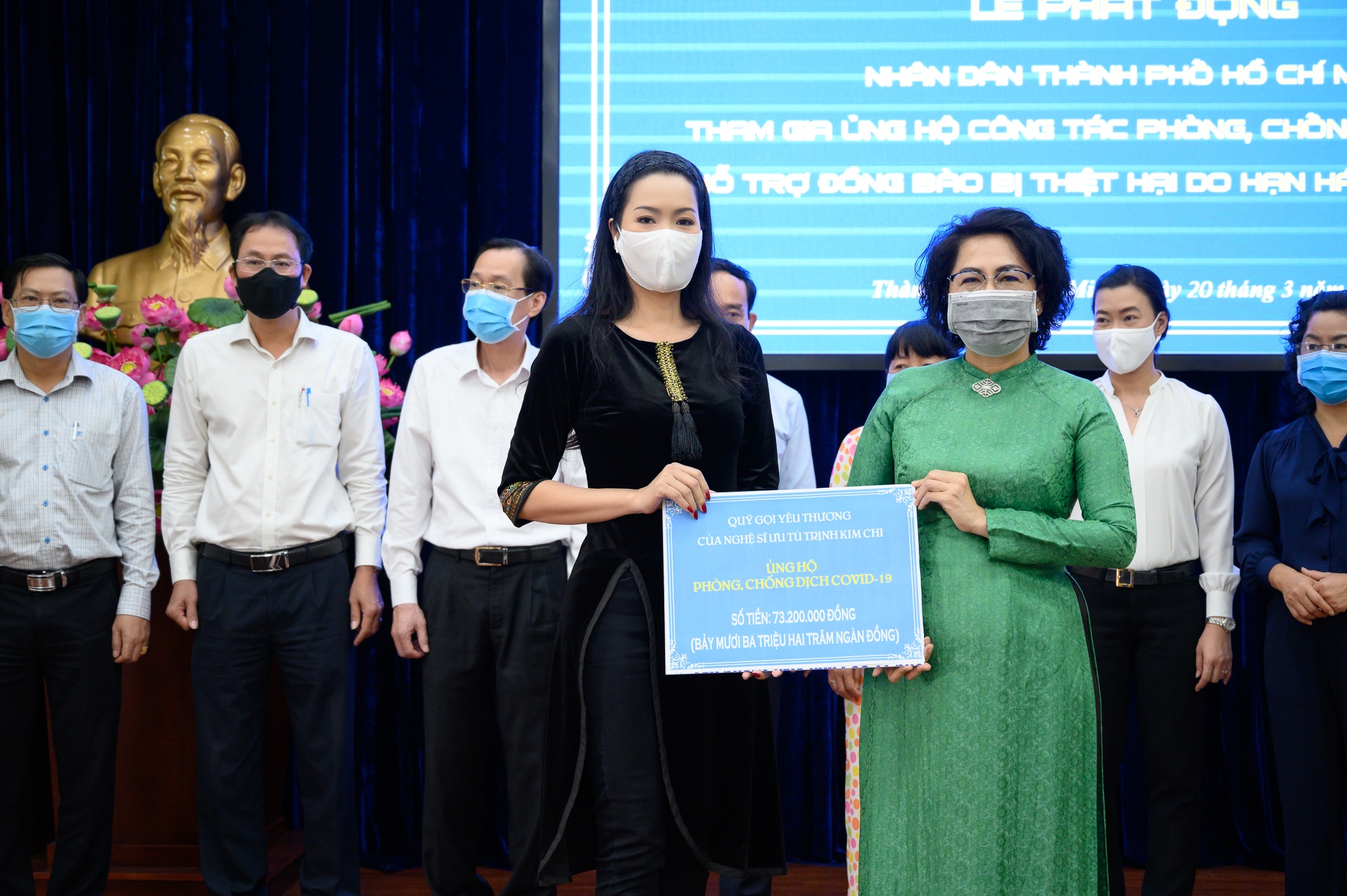 Gia dinh Tien Nguyen gop 30 ty dong anh 2