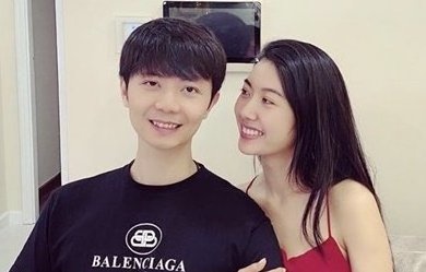 Chong sap cuoi cua A hau Thuy Van hinh anh