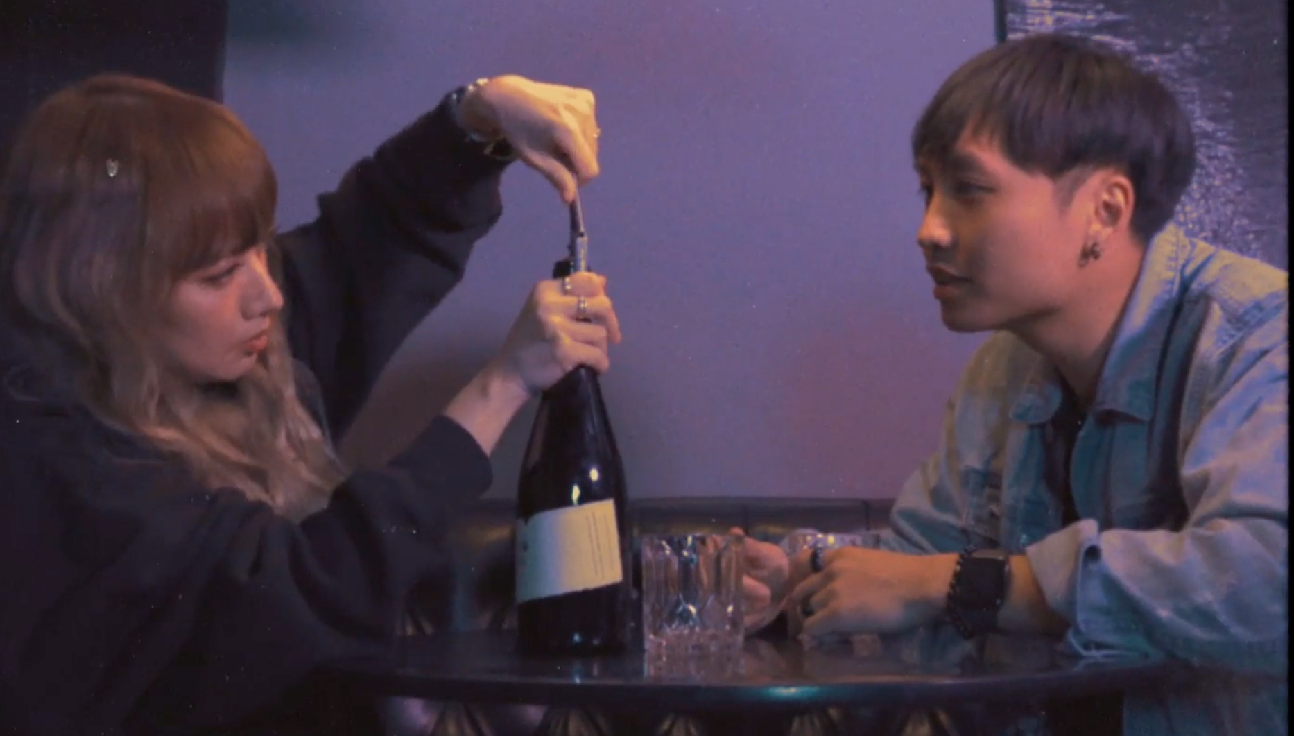 Xuan Nghi khoe anh ban trai anh 2