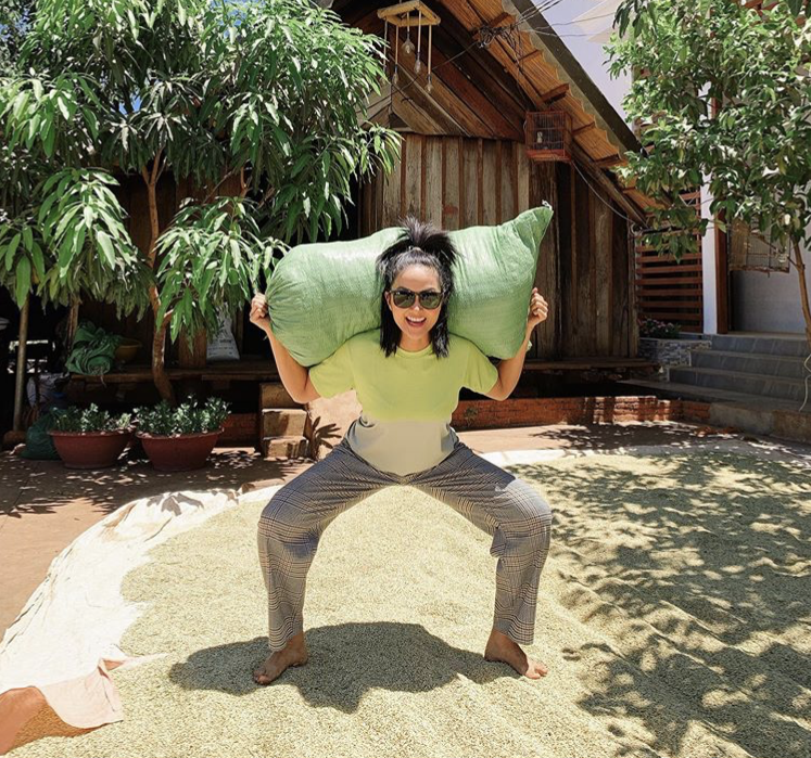 cuoc song cua sao Viet giua dich benh anh 10