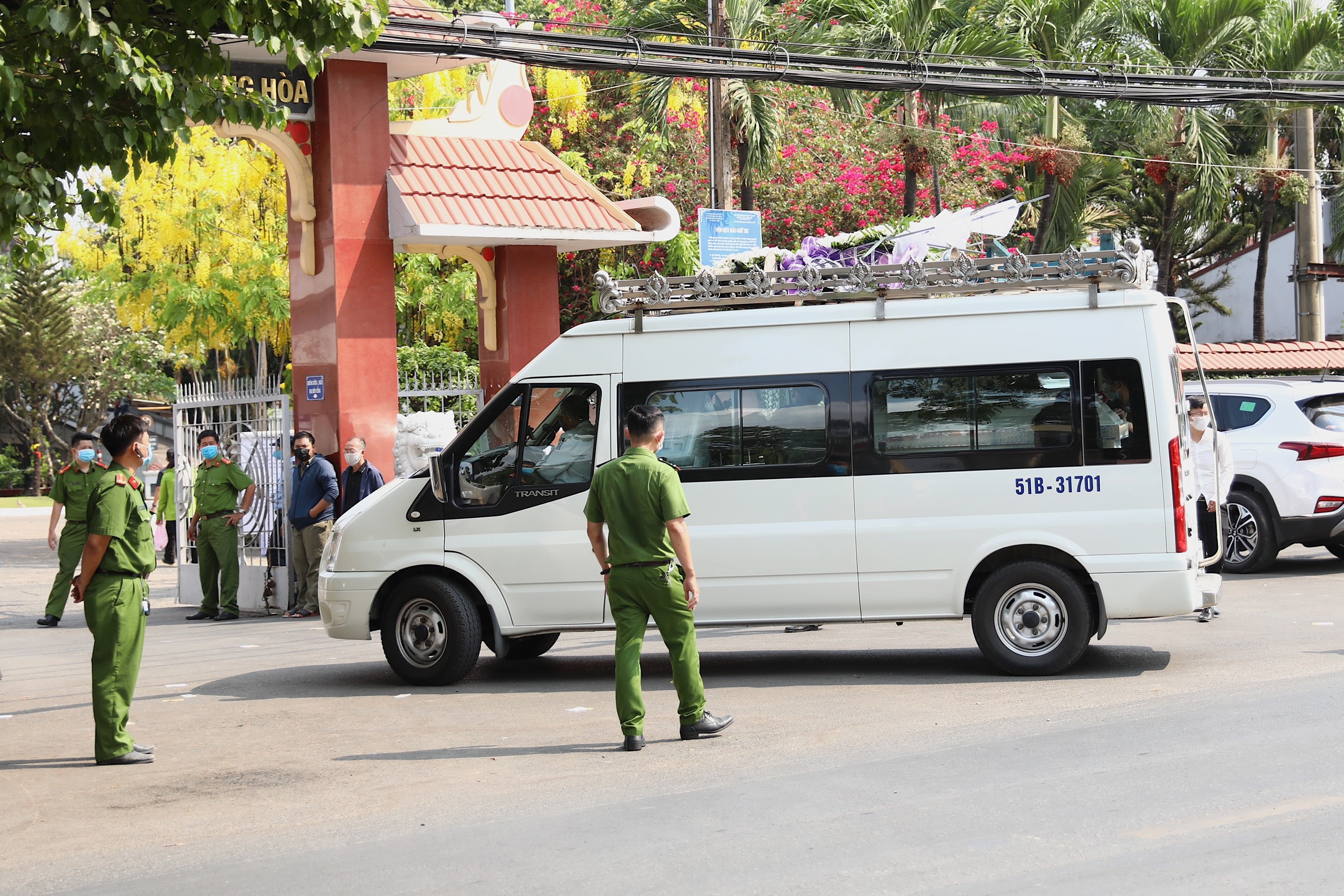 Mai Phuong qua doi anh 16