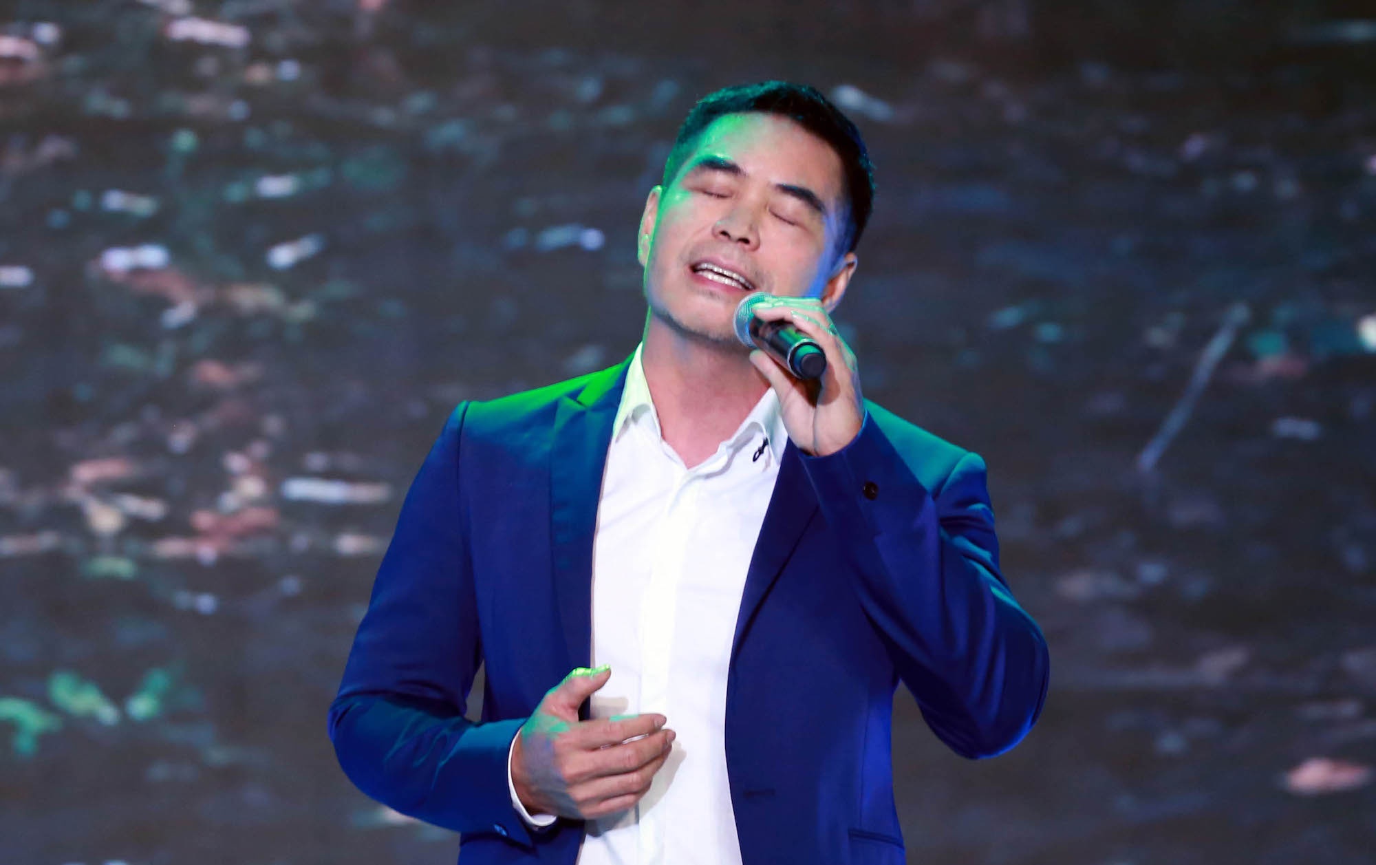 Thanh Hien xin loi con gai anh 1