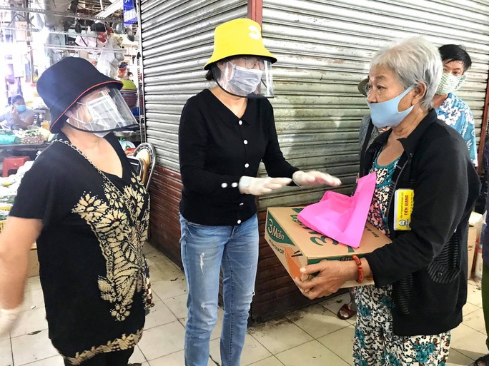 Phi Phung ban sua chua anh 3