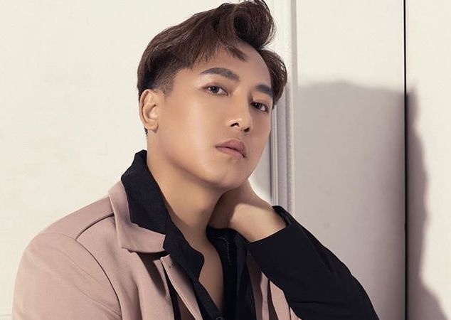 Chau Khai Phong bi to bo roi vo con anh 1