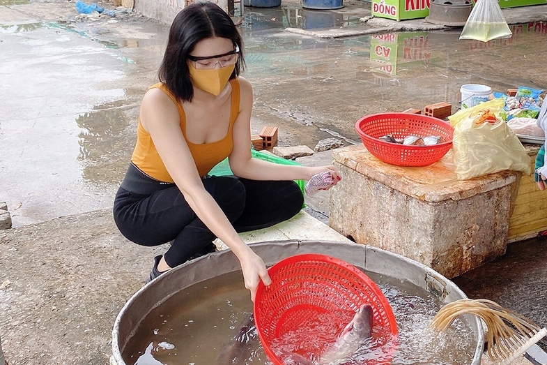 Thuy Ngan: 'Toi cham di cho, gioi nau an hon khi ve que' hinh anh