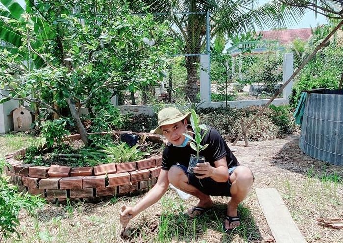 Minh Luan trong cay tren manh vuon 2.000 m2 hinh anh