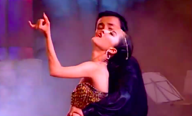 Voc dang cua Khanh Thi nam 17 tuoi hinh anh