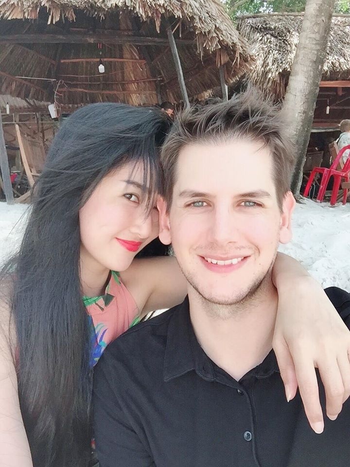 Quynh Lam duoc ban trai cau hon anh 8