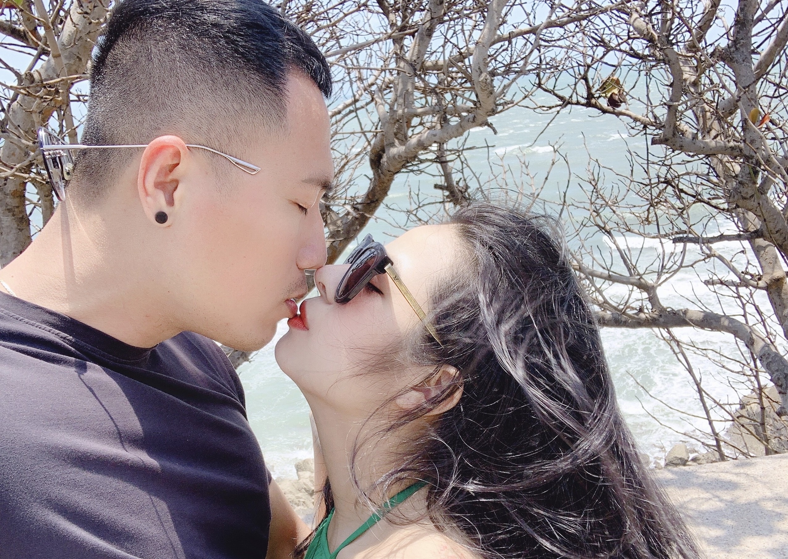 Quang Hoa: 'Yeu ban gai kem 16 tuoi, toi se phai ganh vac moi viec' hinh anh