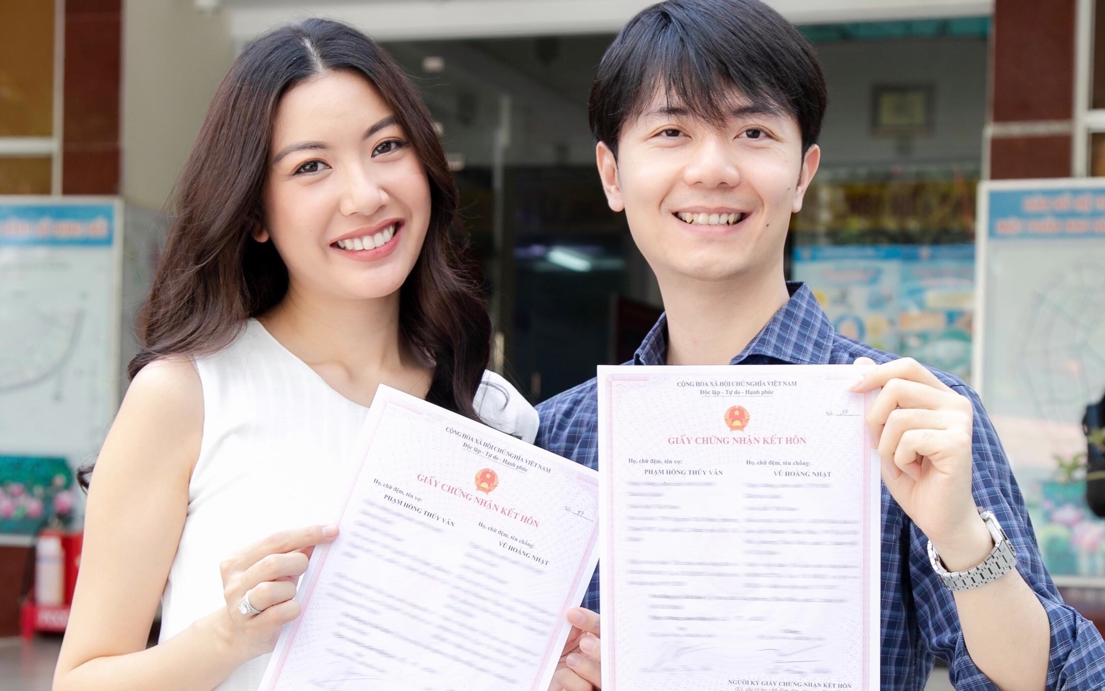 A hau Thuy Van dang ky ket hon hinh anh