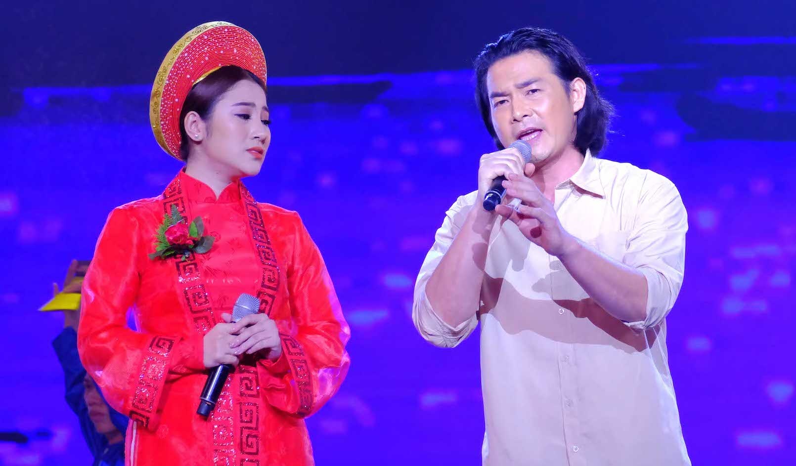 Phi Nhung che Quach Ngoc Ngoan phat am sai khi hat bolero hinh anh