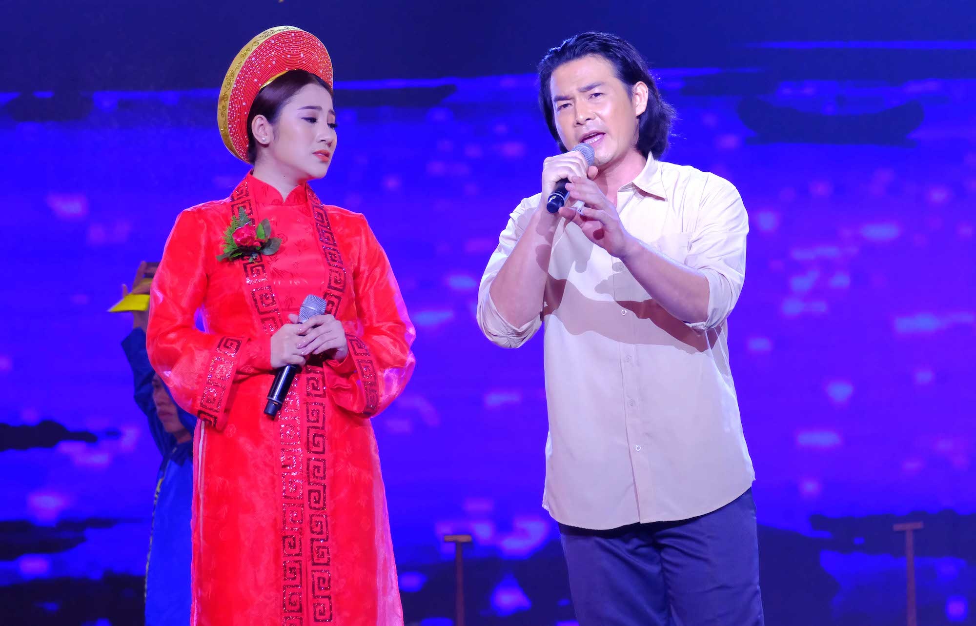 Phi Nhung che Quach Ngoc Ngoan anh 2