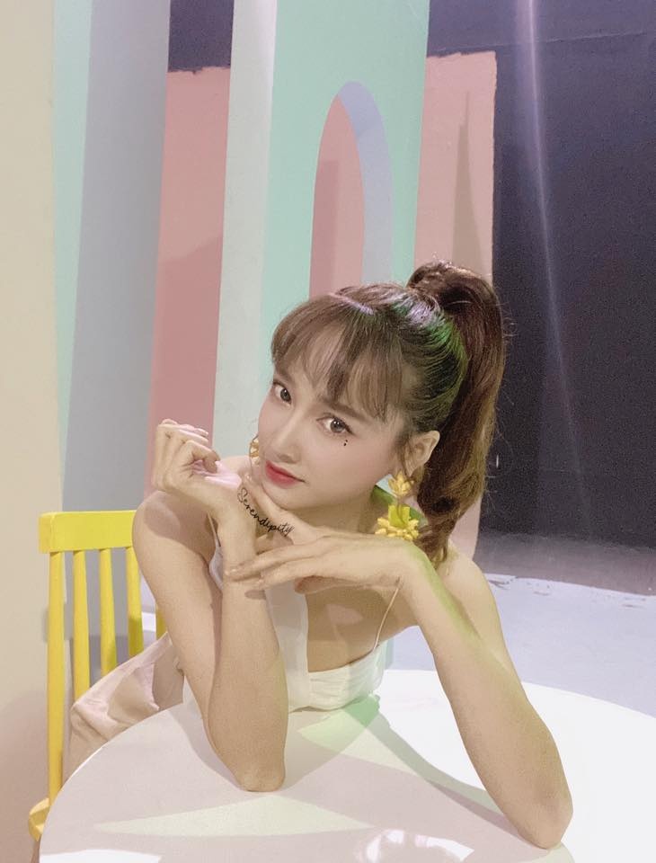 Nha Phuong thay doi ngoai hinh anh 2