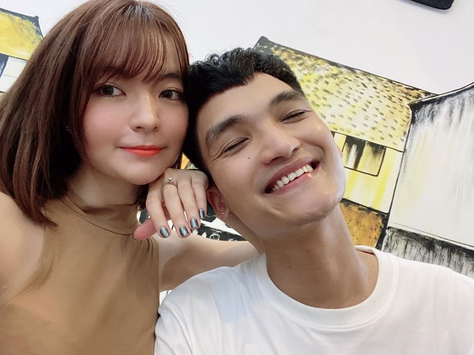 Ban gai Mac Van Khoa: '5 nam yeu khoc rat nhieu vi bien co, chong gai' hinh anh