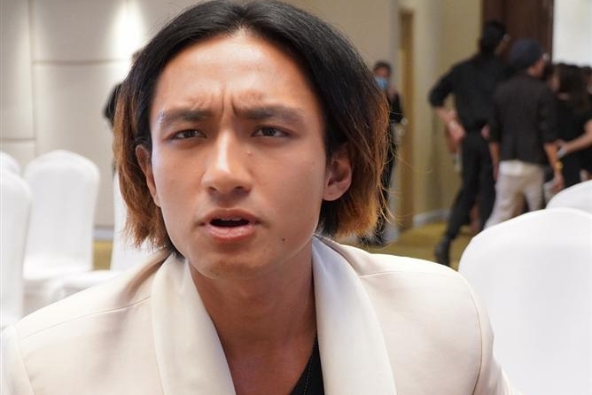 Huu Vi: 'Lam sao khong thay doi khi toi trai qua nhieu con dau tim' hinh anh