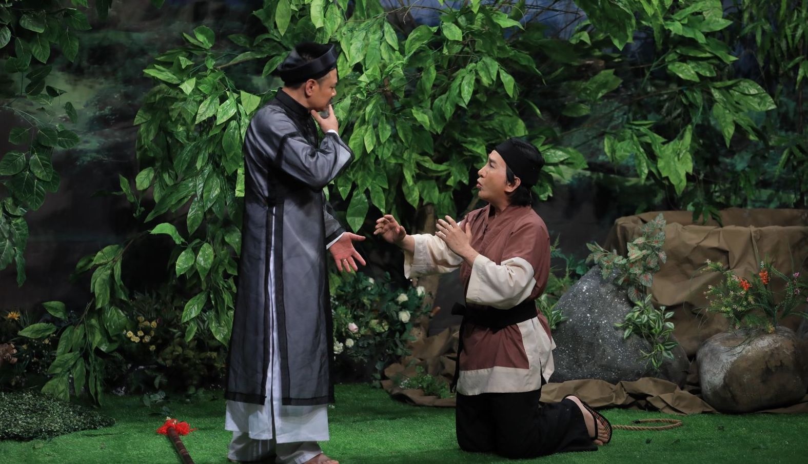 TiTi HKT boi roi o On gioi anh 4