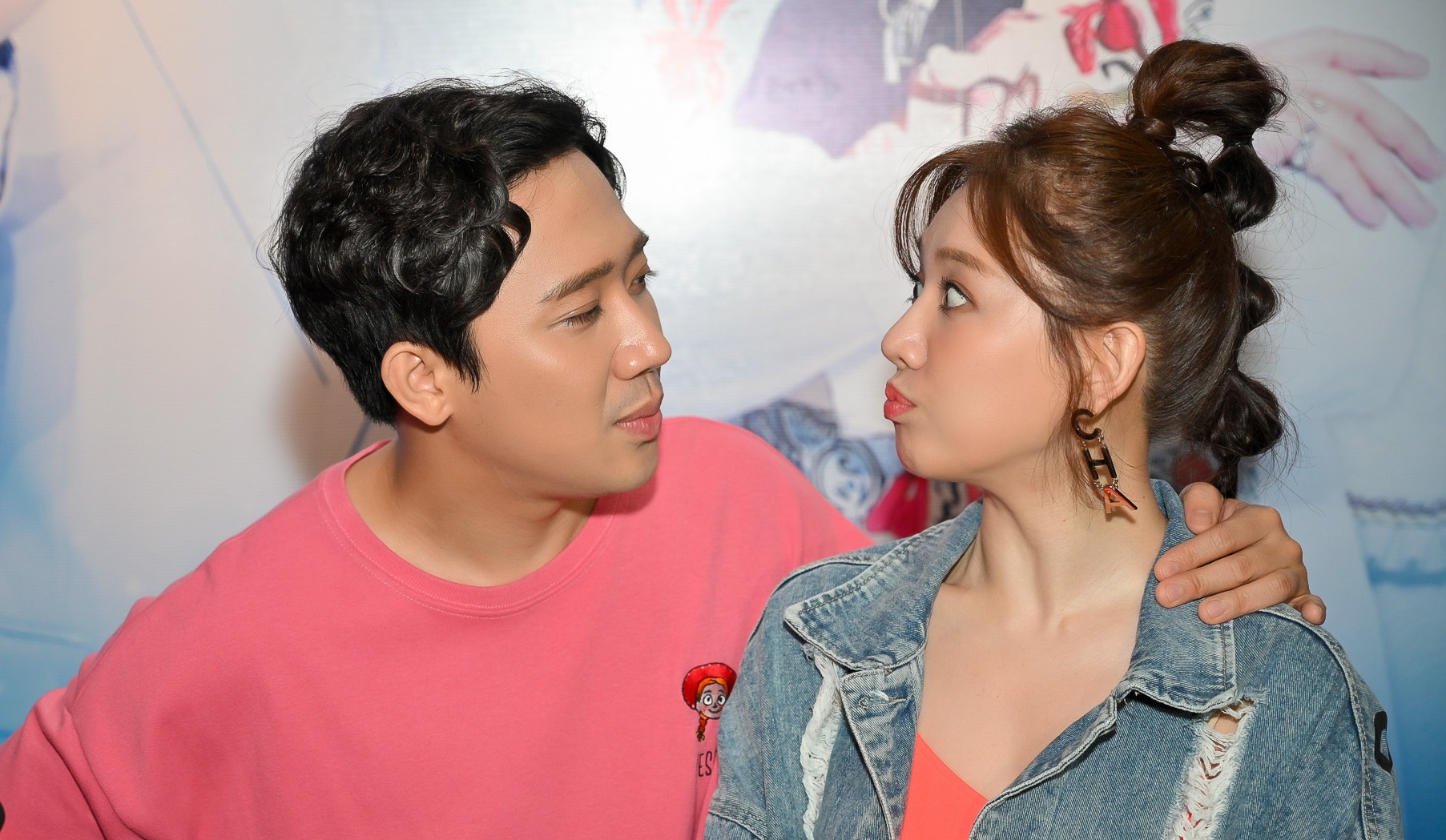 Tran Thanh lam giam khao Sieu tai nang nhi anh 3