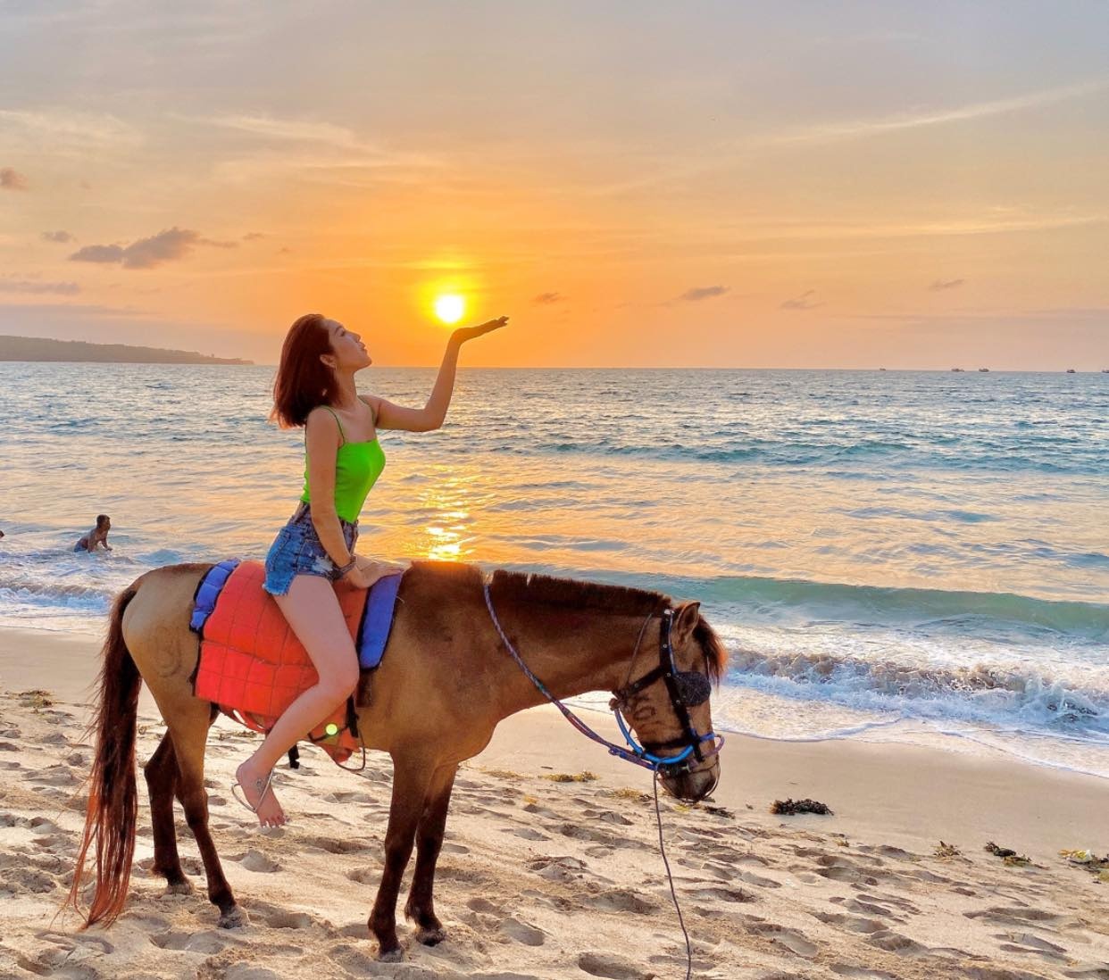 Thuy Ngan goi cam anh 11