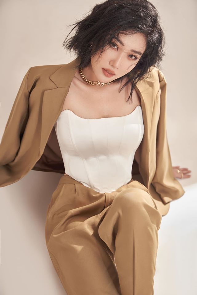 Thuy Ngan goi cam anh 4