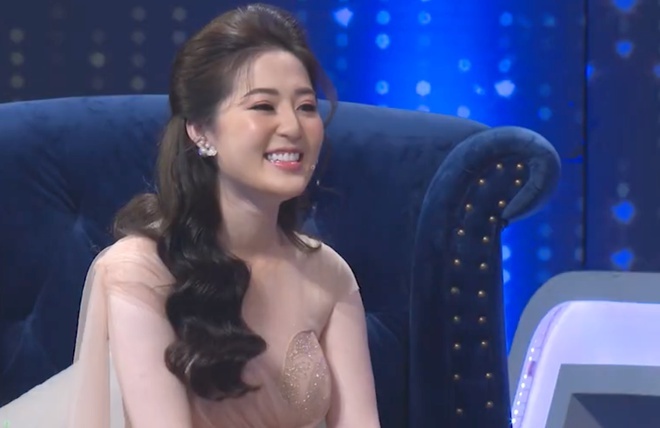 BTV Thoi tiet muon bo ve khi bac si lo dien mau do o Nguoi ay la ai hinh anh