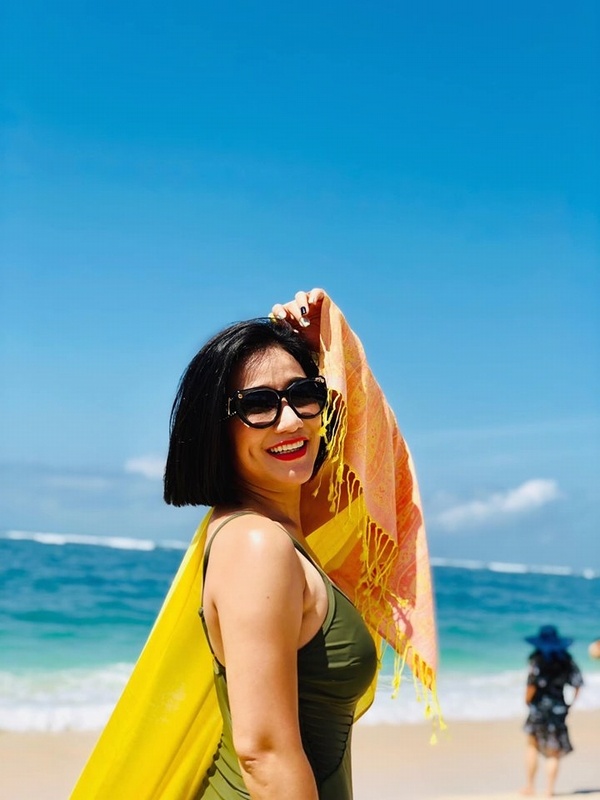 Cat Tuong bi dan ong lua vao khach san anh 1