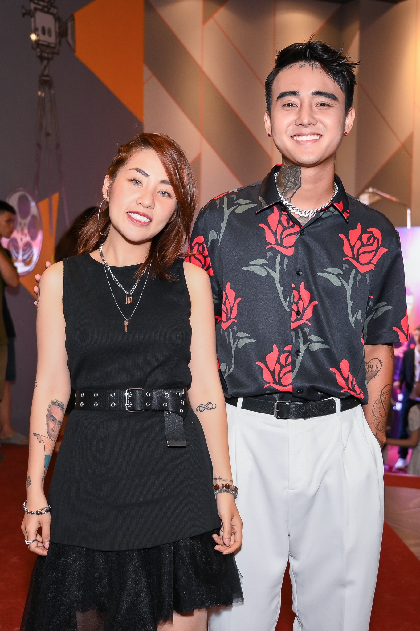 Anh Duc xuat hien sau on ao anh 8