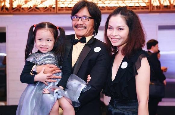 NSUT Cong Ninh ke ve hon nhan voi vo kem 23 tuoi hinh anh