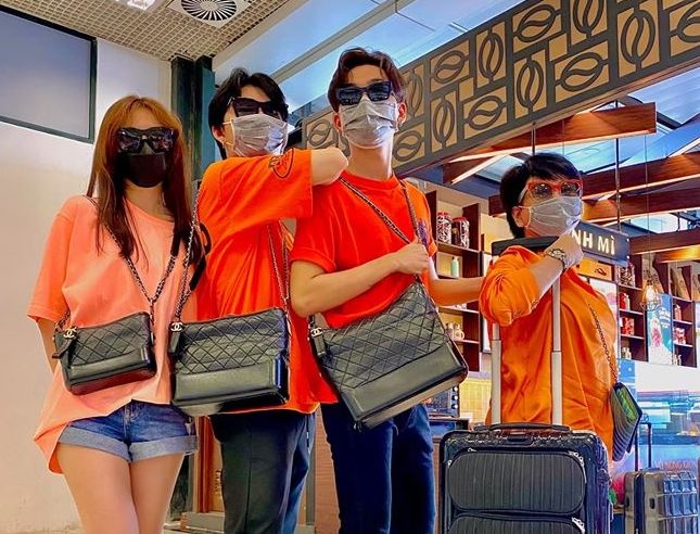 Tran Thanh bi khan gia chi trich anh 2