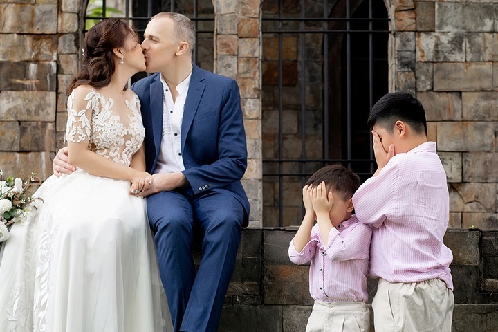 Ly Thanh Thao ky niem 2 nam ngay cuoi hinh anh