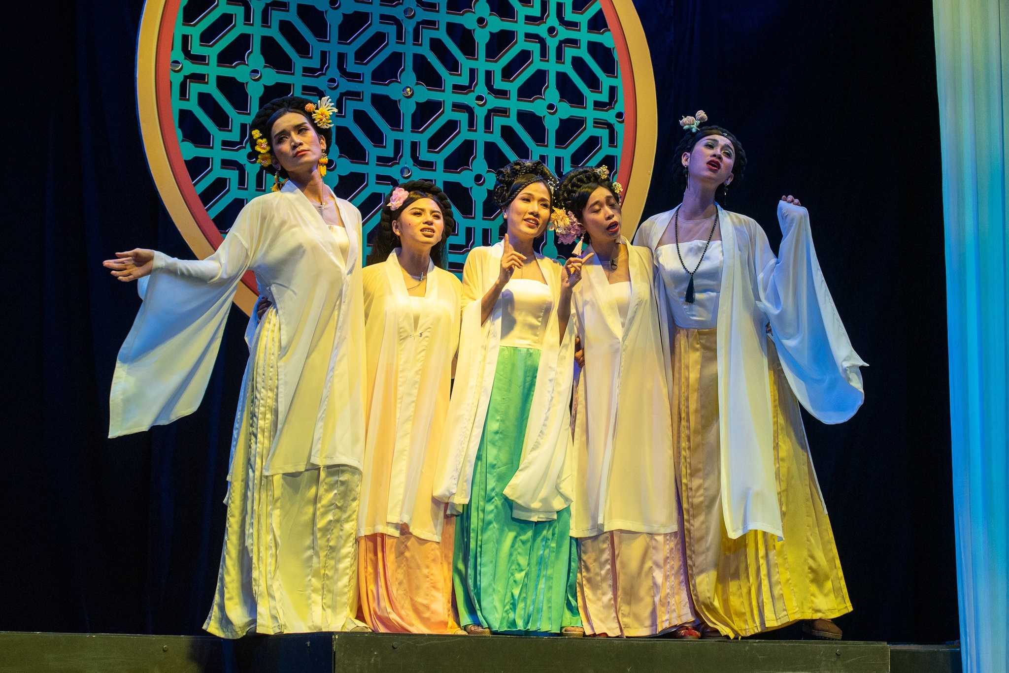 san khau mien nam anh 2