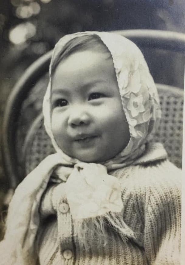 ảnh thời thơ ấu của Hiền Mai ảnh 1 anh thoi tho au cua Hien Mai anh 1