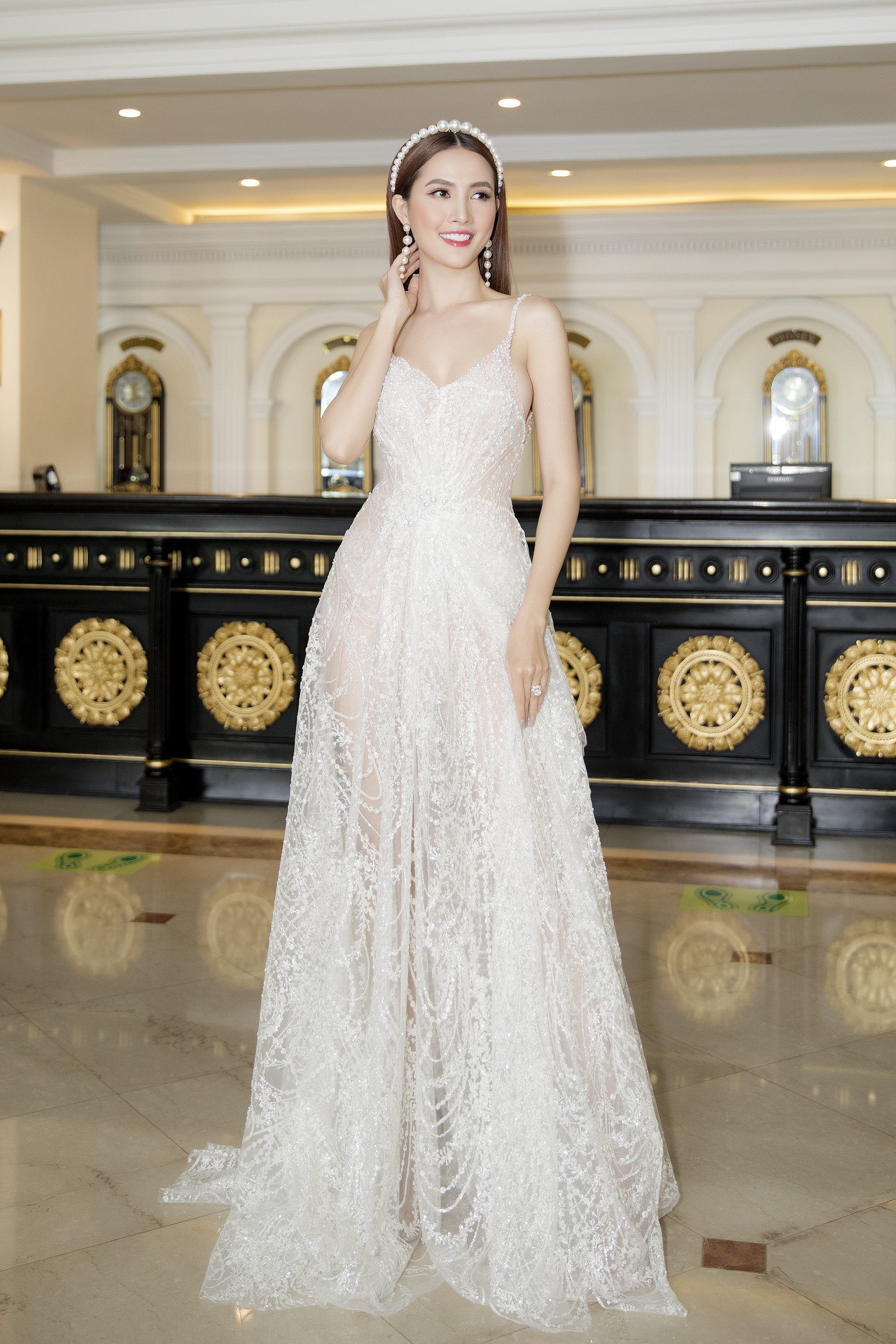 Phan Thị Mơ bị cảm sau cảnh nude ảnh 4 Phan Thi Mo bi cam sau canh nude anh 4