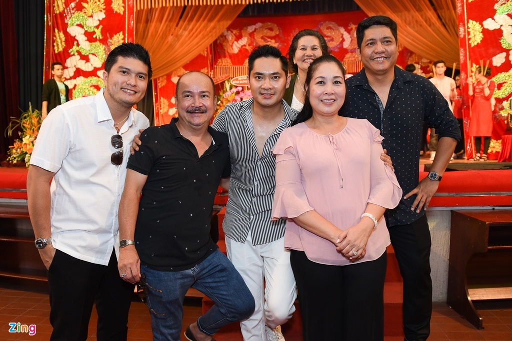 san khau mien Nam to chuc le gio To anh 1