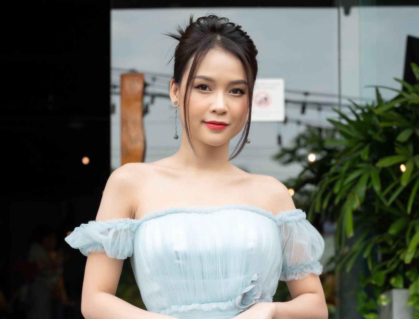 Ho Bich Tram dong canh nong voi Cao Minh Dat anh 11