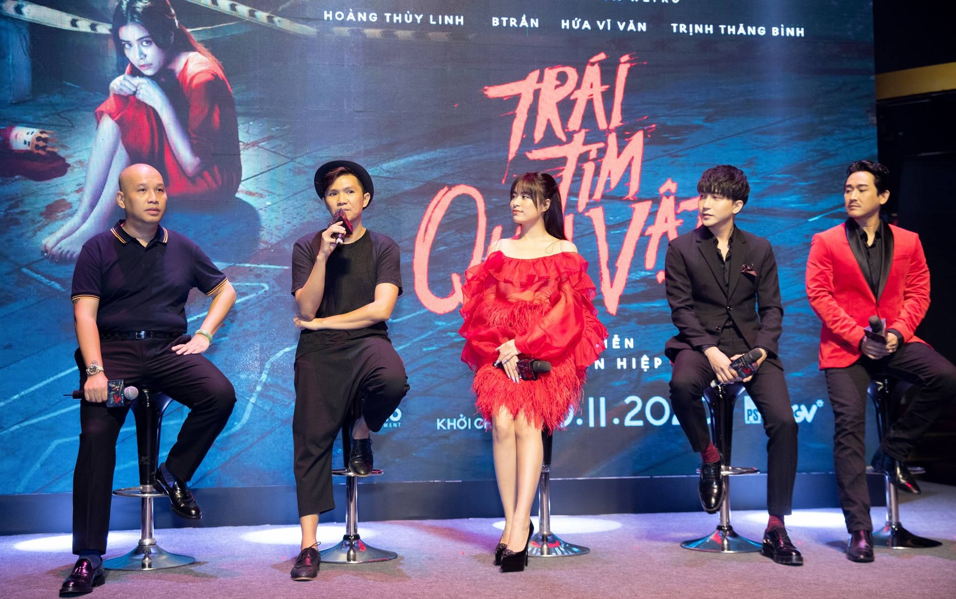 Hoang Thuy Linh tai hop Quang Huy anh 2