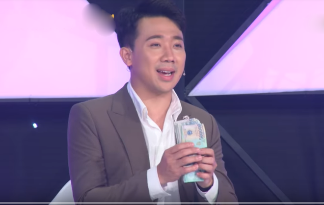 Tran Thanh gop 300 trieu dong ung ho mien Trung hinh anh